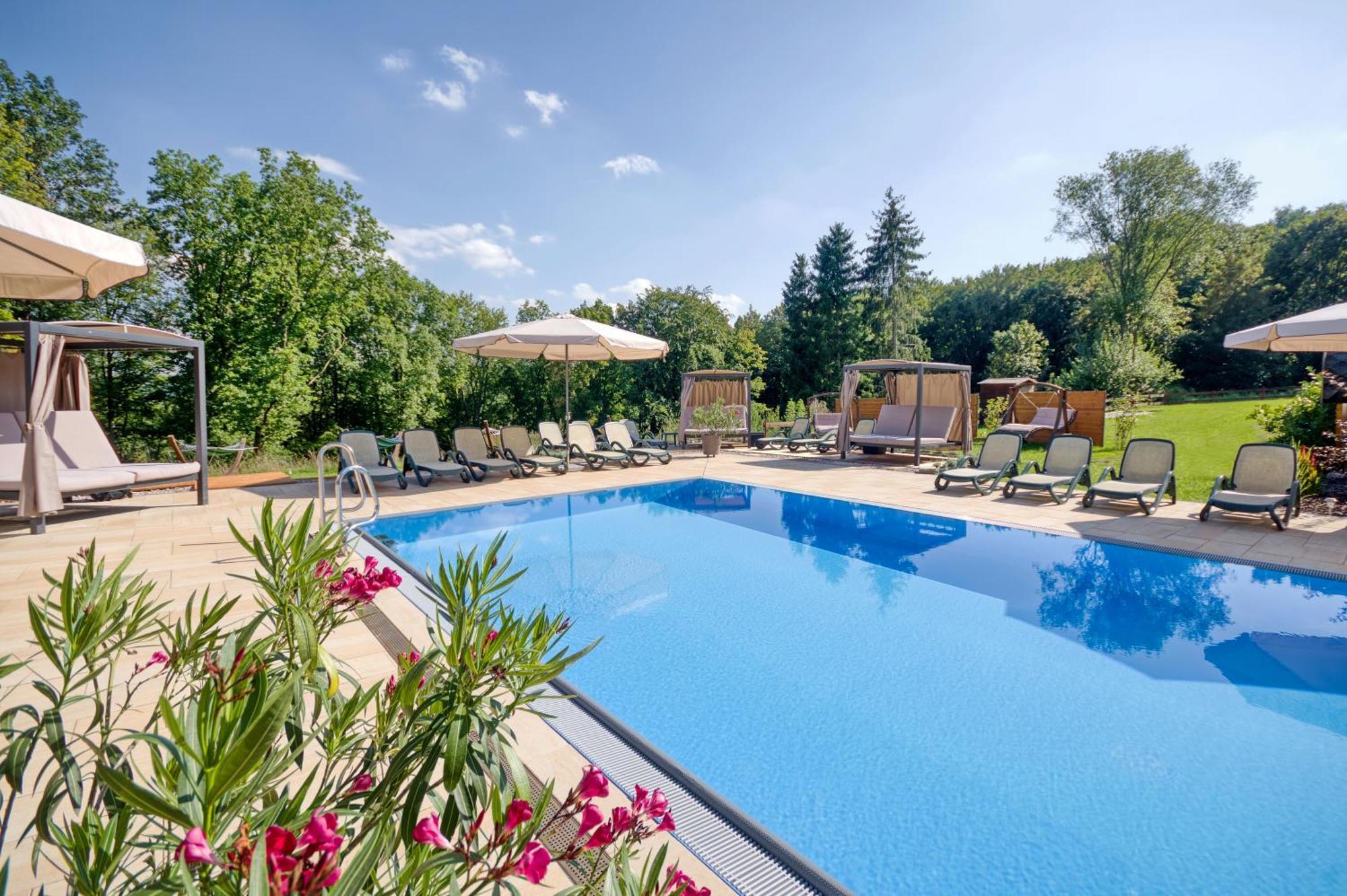Akzent Aktiv & Vital Hotel Thueringen ชมาลค์คาลเดิน ภายนอก รูปภาพ