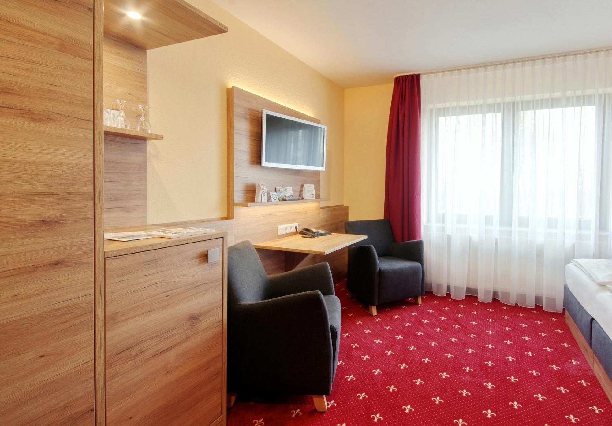 Akzent Aktiv & Vital Hotel Thueringen ชมาลค์คาลเดิน ภายนอก รูปภาพ
