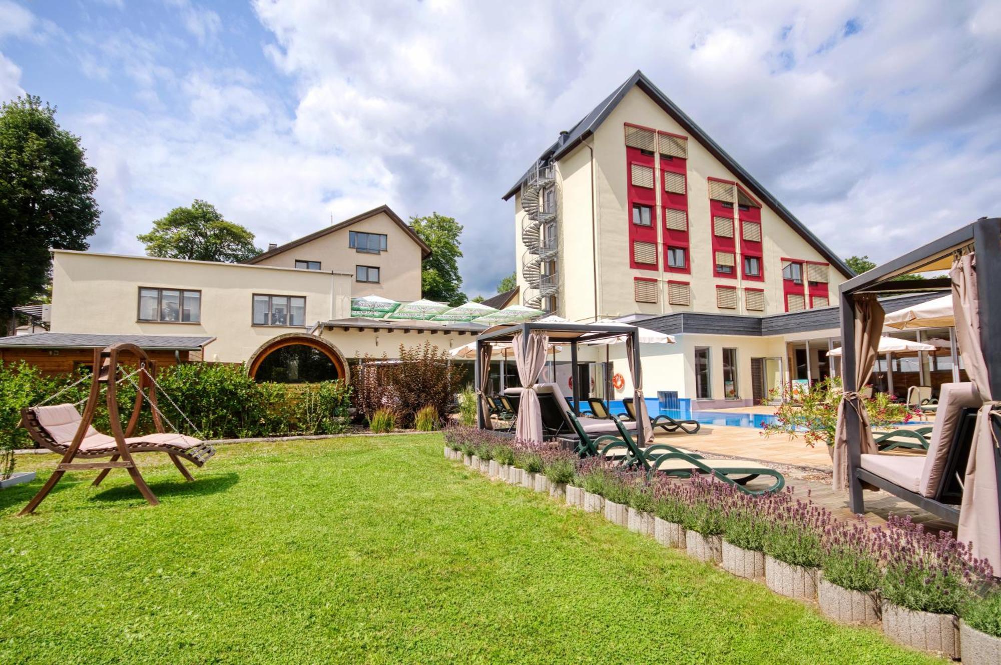 Akzent Aktiv & Vital Hotel Thueringen ชมาลค์คาลเดิน ภายนอก รูปภาพ